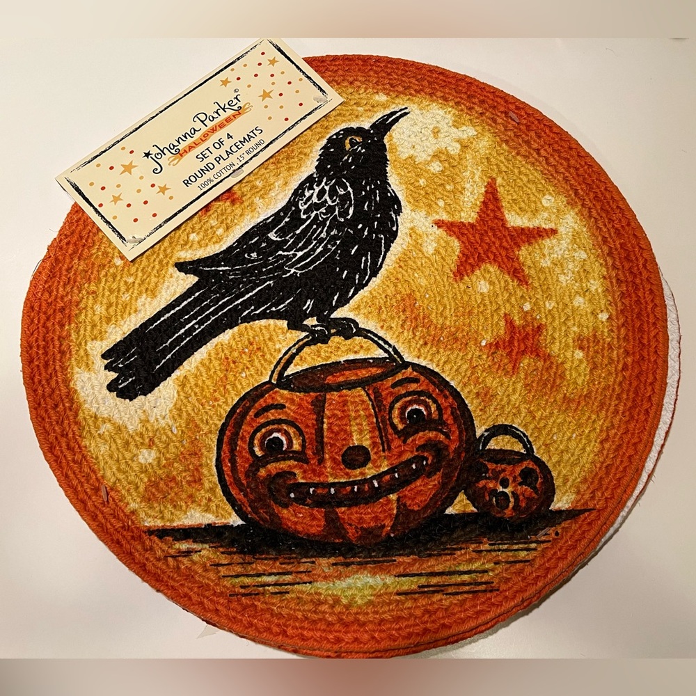NWT JOHANNA PARKER ROUND HALLOWEEN PLACEMATS.